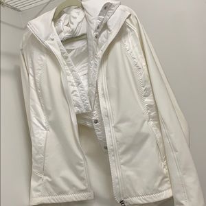 lululemon women’s athletic jacket with inner shell